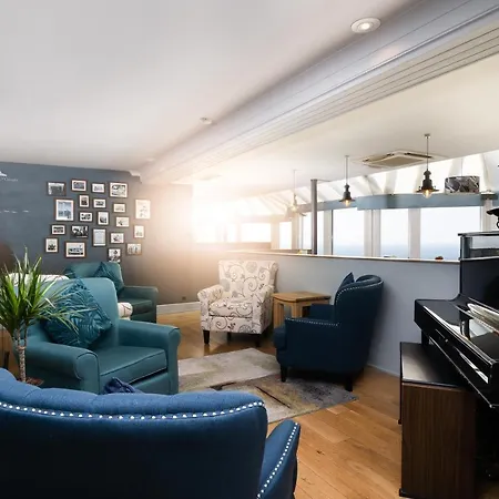 Hotel The Land's End 3*